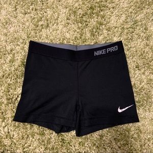 BLACK NIKE PRO VOLLEYBALL SPANDEX SHORTS